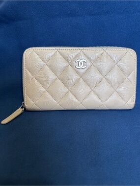 Chanel Quilted Zip-Around Wallet in Cream Leather